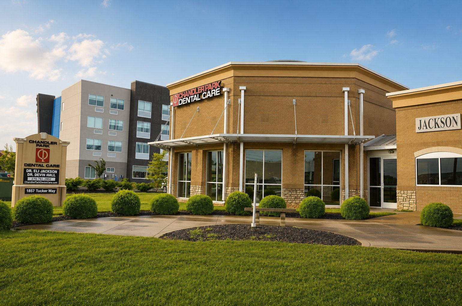 Exterior of Chandler Park Dental Care in Bowling Green, KY